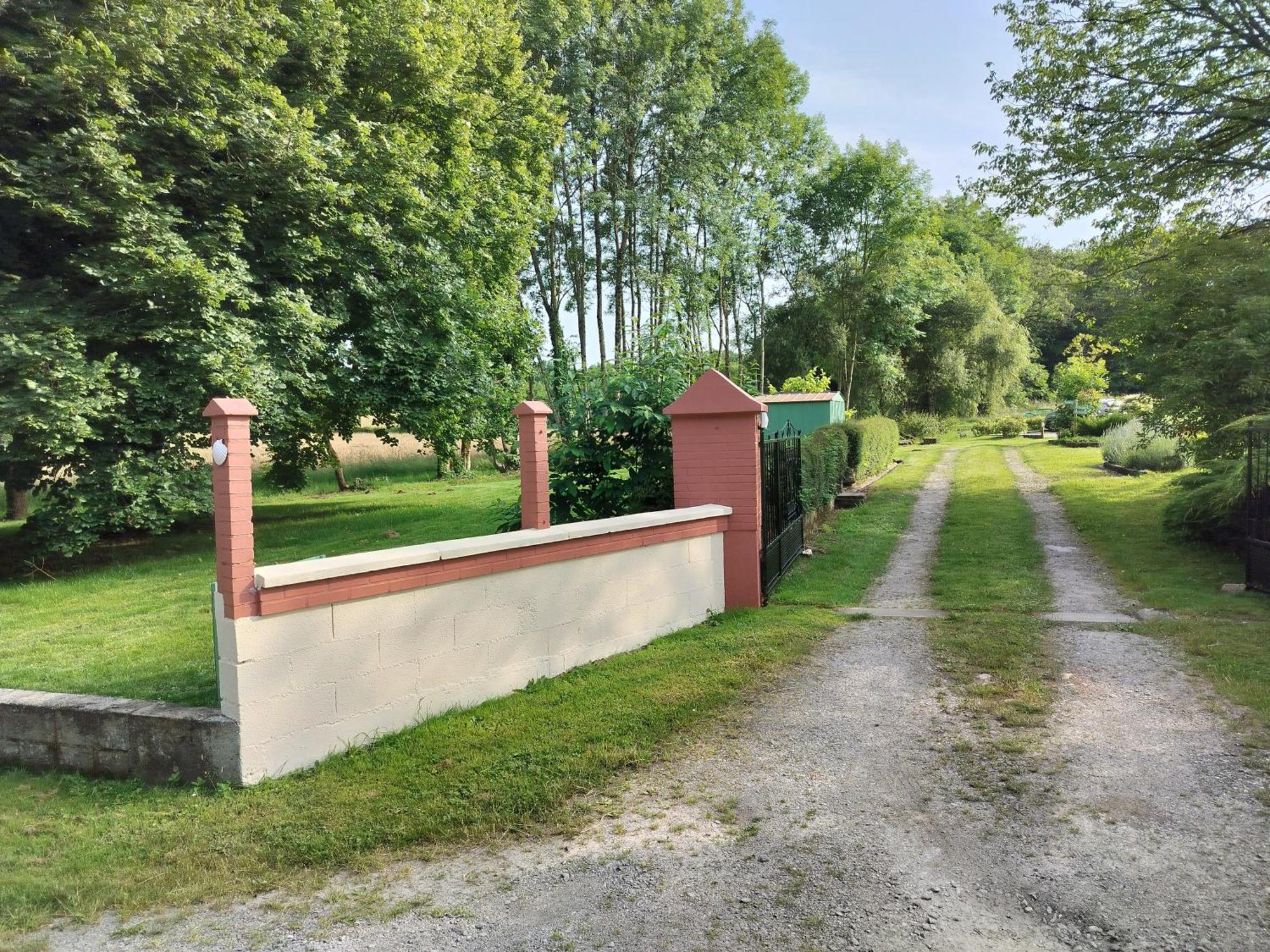 Chambres D'Hotes / B&B Chez Mon Reve Eguzon-Chantome Exterior foto